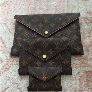 LV Monogram Envelope Set